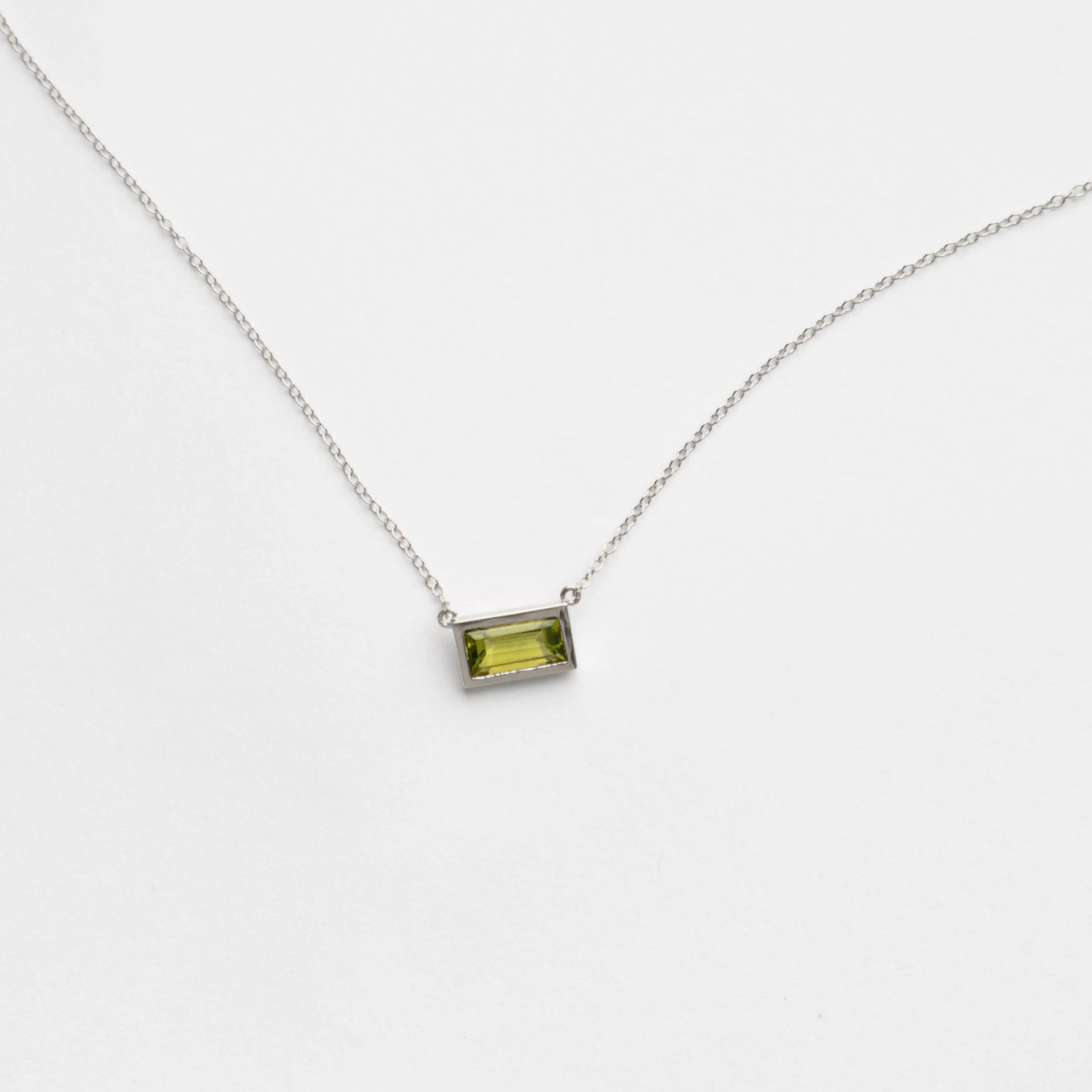 Didi Necklace with Peridot