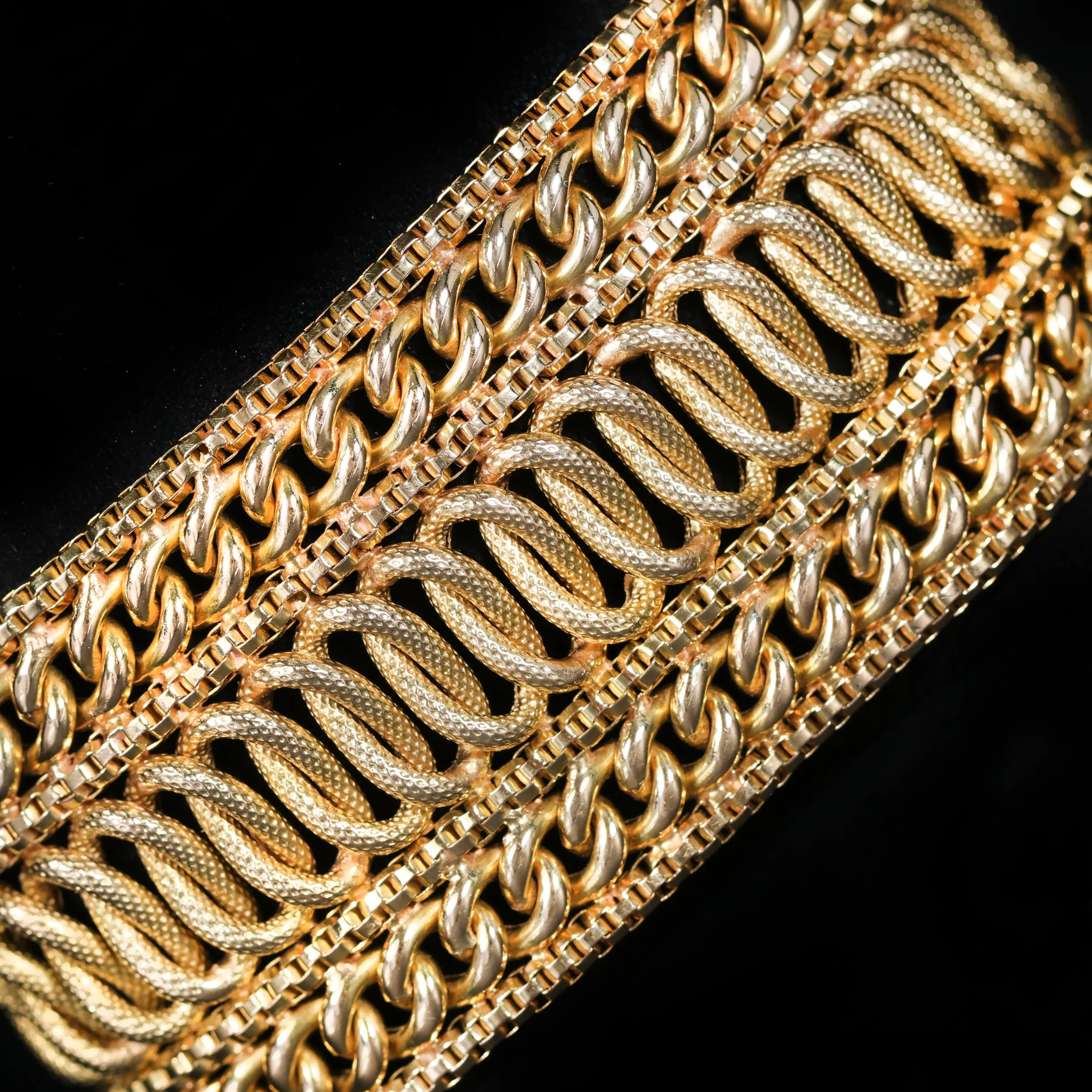 Estate 18K Yellow Gold Wide Link Bracelet