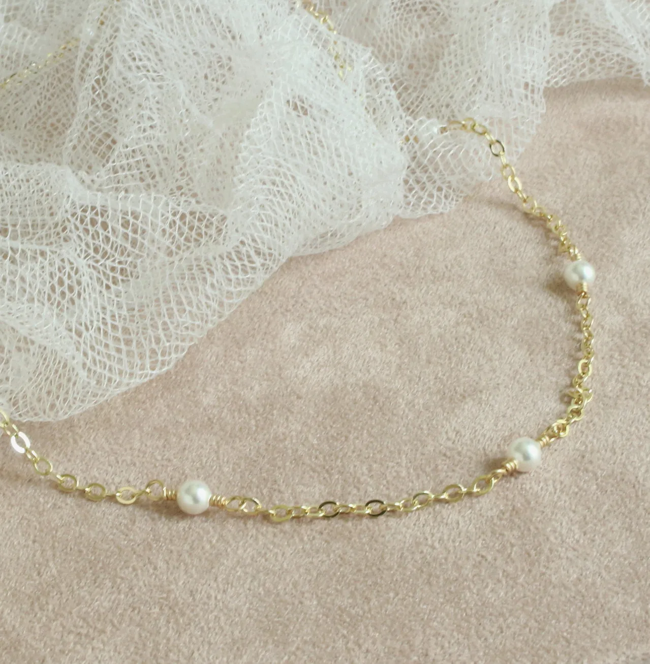 Light & Airy Floating Pearl Necklace