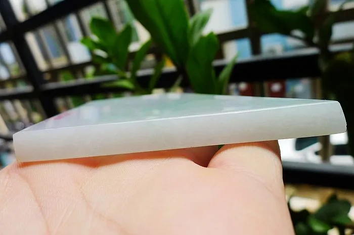 Natural Jade Rough Jadeite Raw (108g,8.2X7.2X0.76cm)