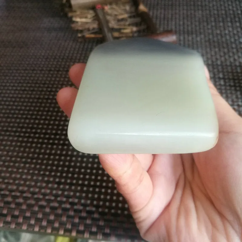 Natural Kunlun Jade Rough Nephrite Raw (205g, 15X6X1.3cm)