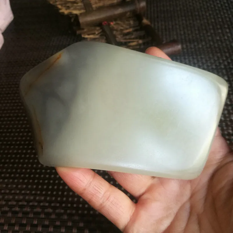 Natural Kunlun Jade Rough Nephrite Raw (205g, 15X6X1.3cm)