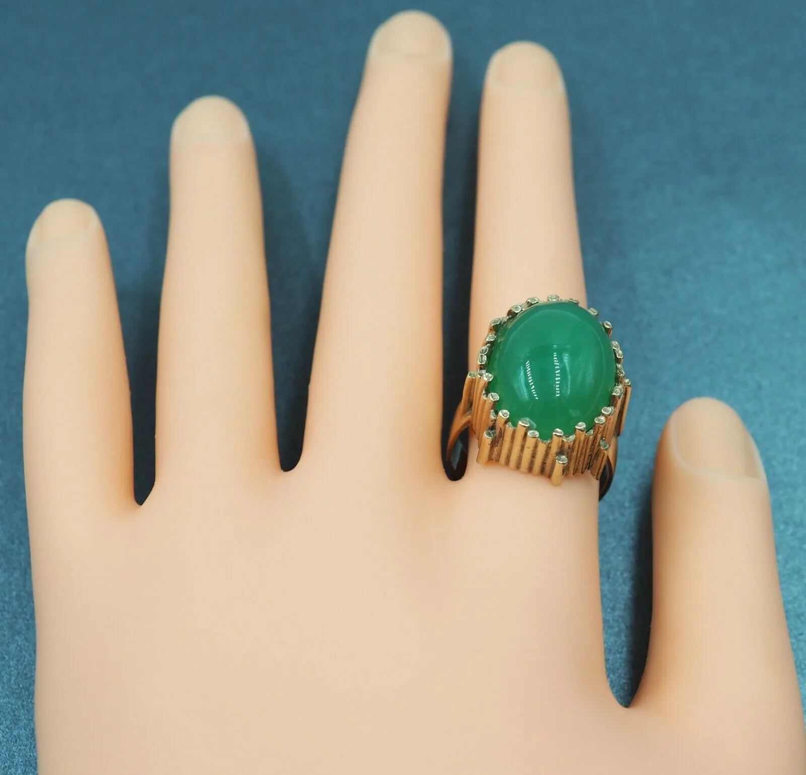 Vintage Green Paste 9ct Yellow Gold Dress Ring - c.1960s