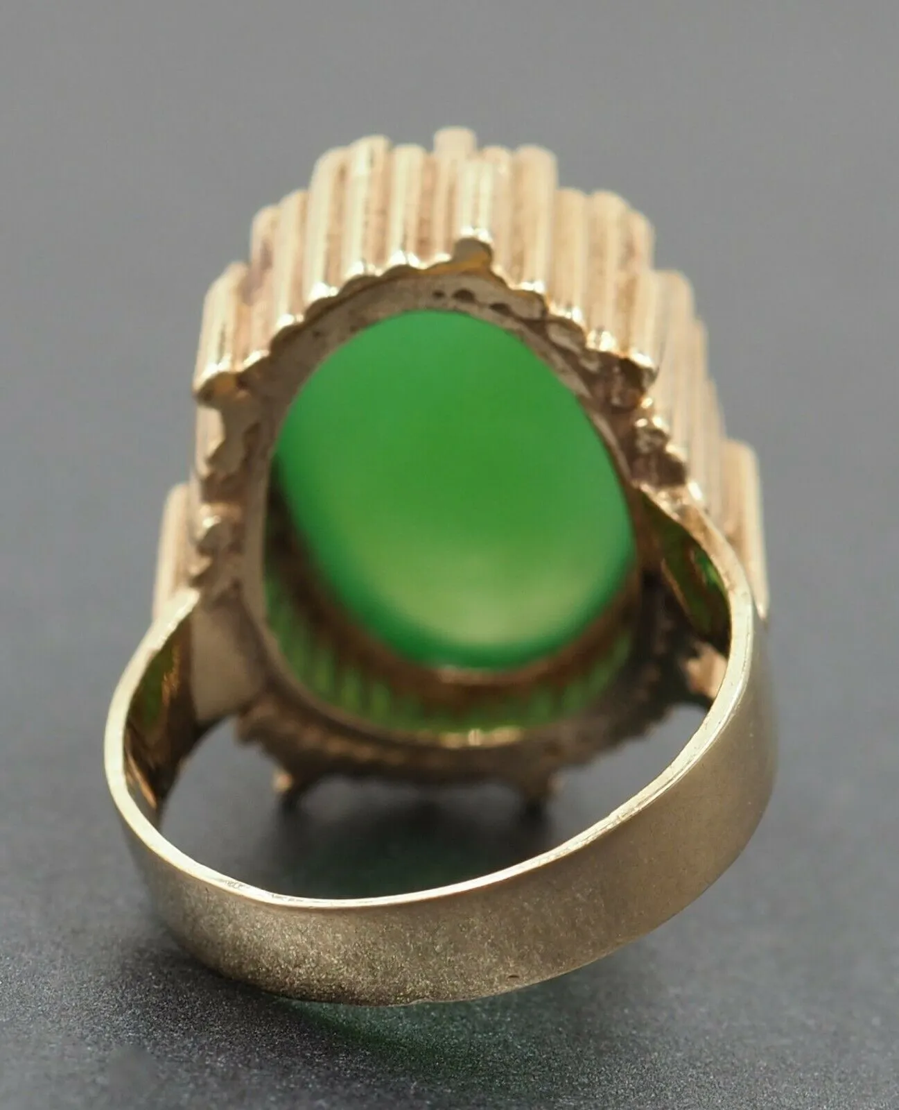 Vintage Green Paste 9ct Yellow Gold Dress Ring - c.1960s