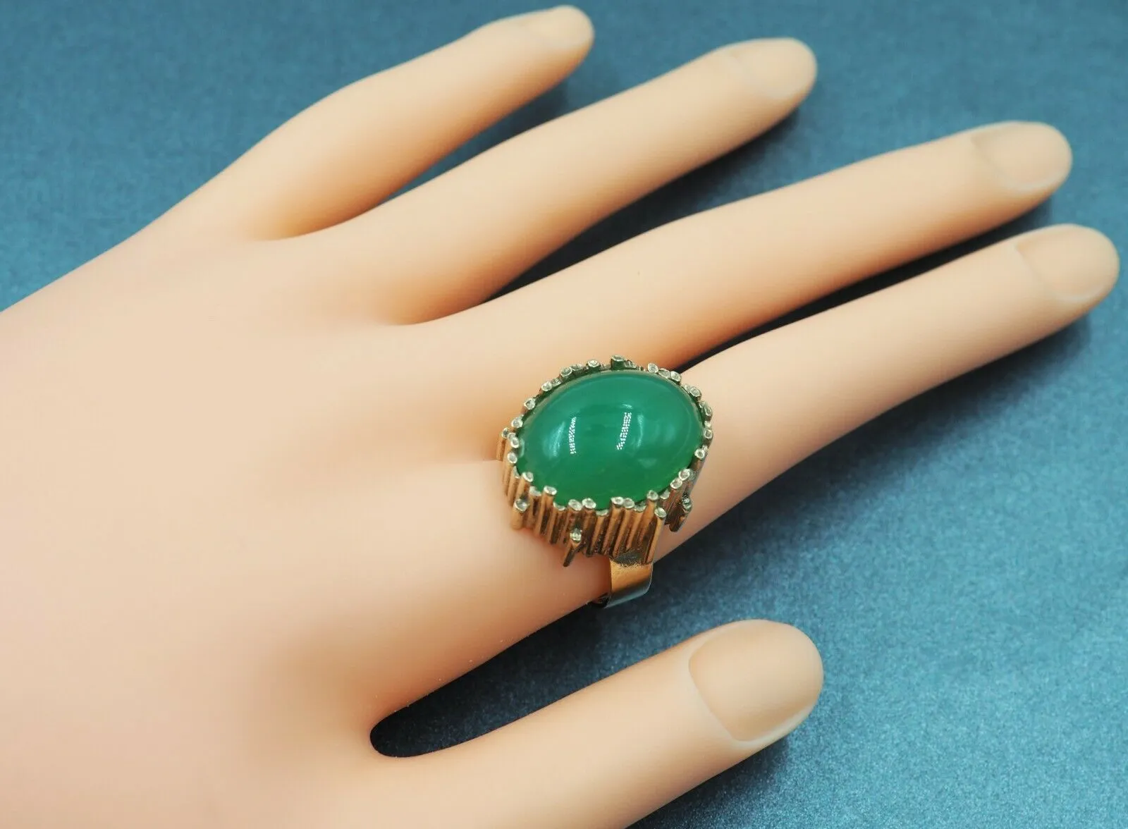 Vintage Green Paste 9ct Yellow Gold Dress Ring - c.1960s